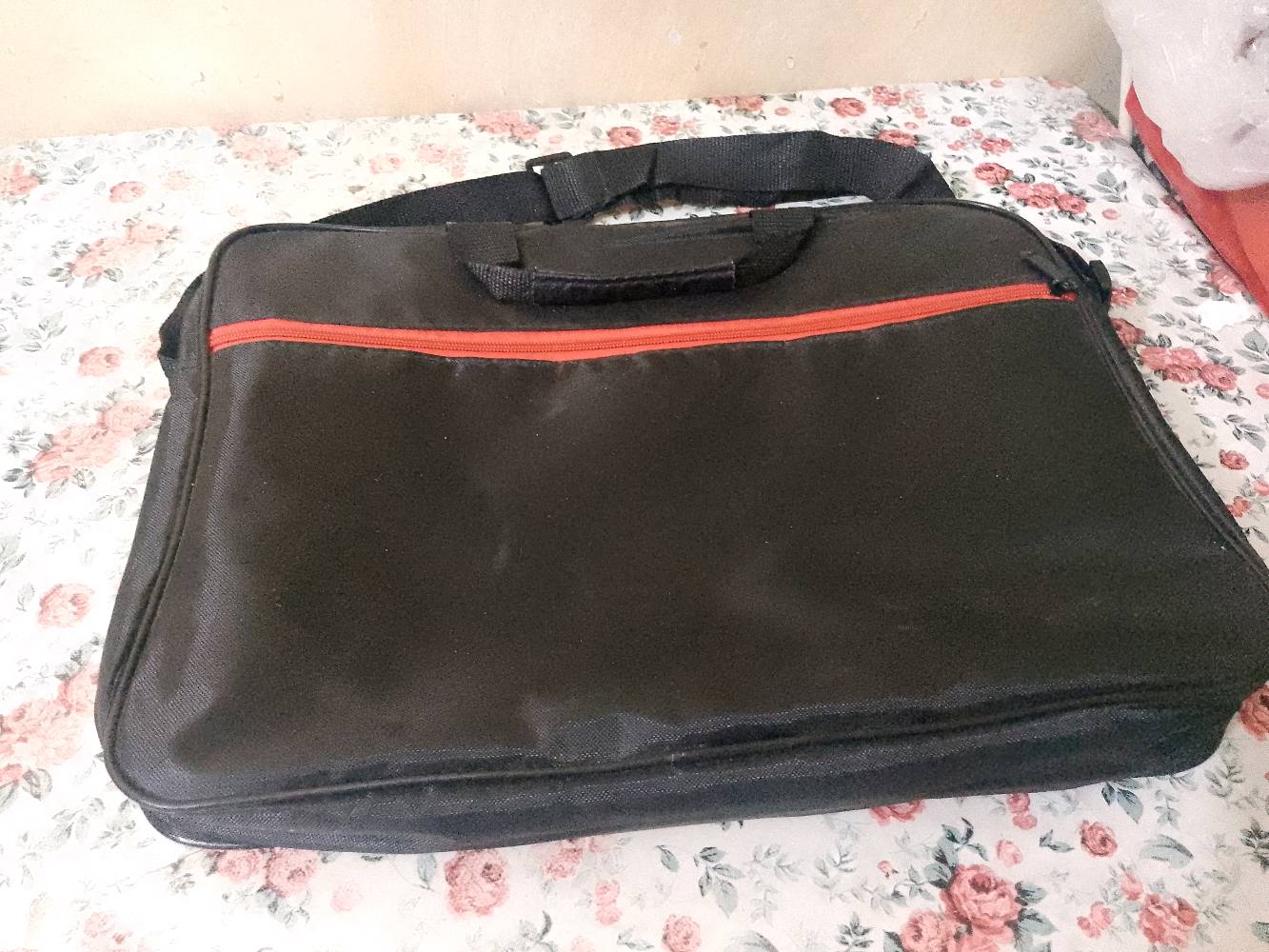 السلام عليكم Dell precision 3551 لابتوب مستخدم قليل ونظيف جدا
CPU: intel core i7 10th generation
Ram: 32GB ddr4
storage: SSD 512gb NVMe
GPU: nvidia quadro p620
السعر: 655 الف وبي مجال بسيط ويجي ويا lesan-8 cooler pad مجانا وستكون هناك شنطة هدية مع الابتوب
عنوان : بغداد / بغداد الجديدة
الرقم : ***********