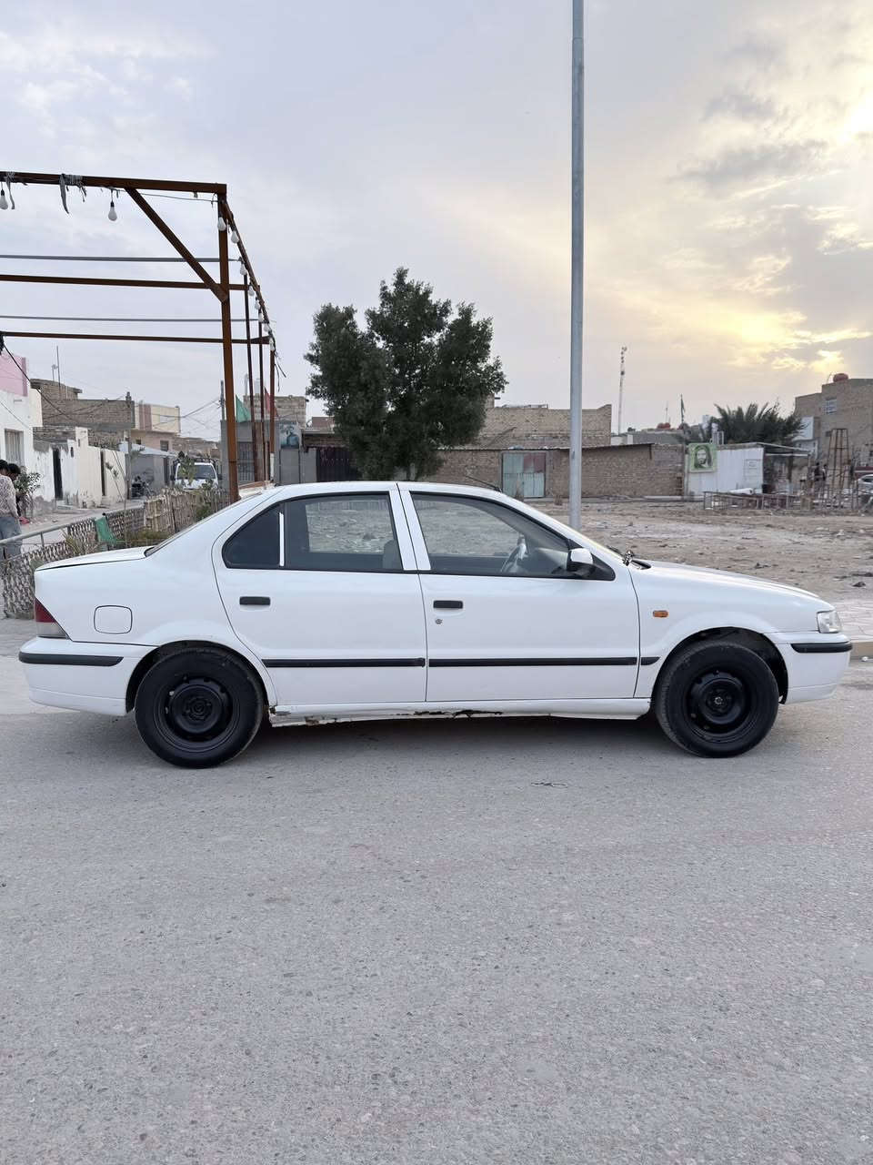 سلام عليكم سمند  للبيع موديل 2010سياره كفاله عامه ماعده البنيد مبدل تبريد شغال معمره خياسات بس دوست العبري بيها دحجه السياره خير من الله مكينه وكير وحداديه تخم تاير السياره بسمي مداور ثاني يوم رقم إنكليزي رقم الهاتف بي وتساب***********
