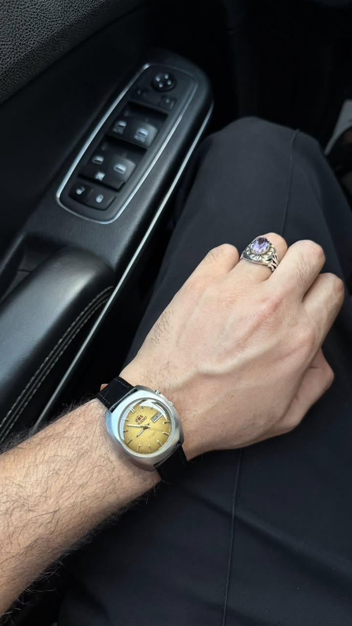 احلى مينا ممكن تشوفها بحياتك
Made in Japan 🇯🇵
اورينت ياباني اصلي 
انتاج السبعينات 1970s
اوتوماتيك ⚙️
قطر 36/37
21 حجر
منفذ يومي
منفذ شهري
الساعة اساسية بالكامل  
نضافة تامة لوك 100‎%‎
99 الف سعر نهائي


**إذا كنت صاحب هذا الإعلان وتريد حذفه لأي سبب، رجاءا أرسل رسالة إلى الدعم الفني**