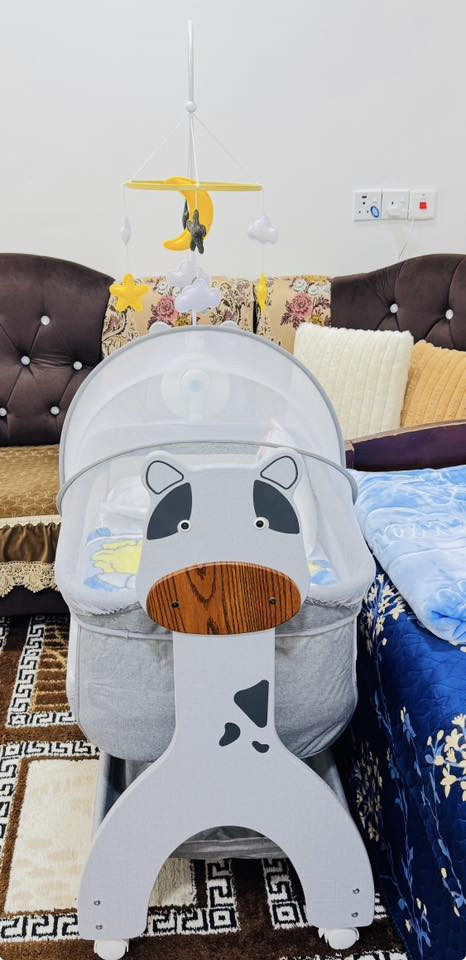 للبيع 🔴
سرير طفل مامستخدم نهائي كلو شغال من ناحية الصوت الاضائة الالعاب ماعدا الهزاز عاطل من اشتغيتونو عاطل وانا مااعرف بينو السعر 100 الف…
للاستفسار هذا الرقم ***********
