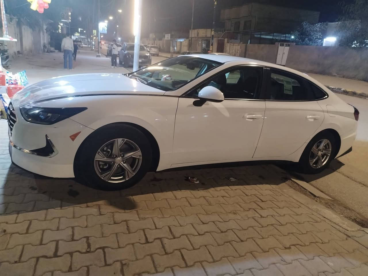 سلام عليكم ورحمة الله وبركاته
سوناتا مديل ٢٠٢١  سياره خير من الله نضافه وستخدام قليل  توه مشت ٧٥ الف كيلو
حادثه مرفق بلمنشور والباقي كفاله مكينه خير من الله تبريد ثلج ادونز ماكو كف عادي وطلع وين ماتريد 
تخم تاير قبل 5 ايام شديته ٢٦٠ الف 
رقم مثنى وكاله عامه بأسم المشتري   وانسان كلش طيب مالكه
***********  السعر  اتصل او تفضل خاص وخادم
