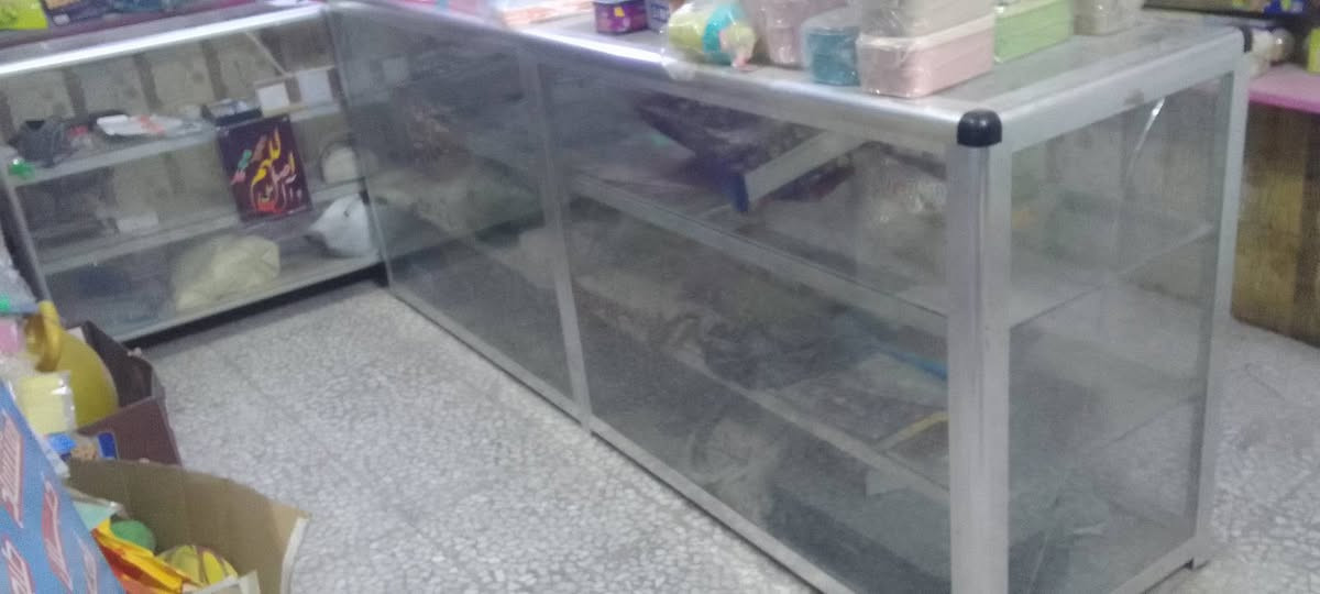 السلام عليكم 
اغراض محل للبيع مكان المحل 
الخطيب الزراعي شارع الحشد مقابيل اسواق بغداد. واتساب.   ***********
