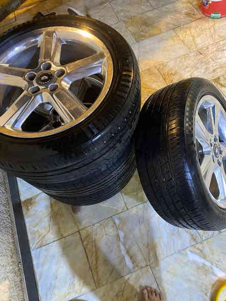 السلام عليكم تخم ويل معه تايرات للبيع العنوان بصره للاستفسار‏‪***********‬‏ السعر 250وبيهن مجال
