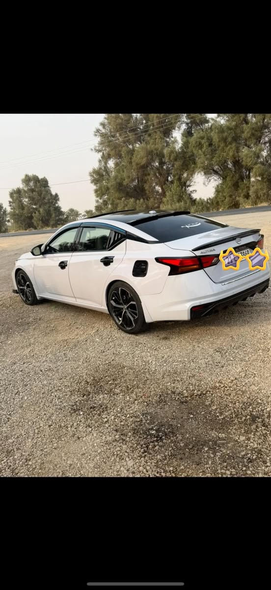 السلام عليكم للبيع فقط 
نيسان التيما 2023/ اللون السمنتي المميز 
السياره فول مواصفات 1/1 / SR+ Plus 
تحكمات ستيرن جهتين 
شاشة ترحيب 
بصمة تشغيل 
بصمة ابواب 
شاشه جبيره 
نظام خرائط GPS
نظام بوصله 
شاحن لاسلكي (واير لس)
شفتات ستيرن 
رادارات 360°
رادار خلفي (وقوف ذاتي ) 
رادار امامي 
رادار جانبي
كشنات جلد
كشنات كهربائي
تشغيل عن بعد
سلايد روف (فتحة سقف)
ويل حجم 19 كروم  
كامره خلفيه 
حساس خلفي 
كتاب تضليل بيها السياره 
السياره تايرات جديده 
الضرر جاملغ الامامي وشوي من الدوسه   فقط بدون بدواخل  
ب اسمي شرط التحويل

***********
