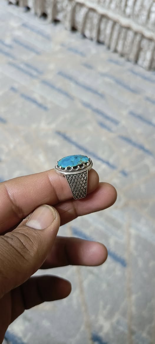 السلام عليكم 
مجموعة محابس للبيع تريد عل لغرام تريد شلعه وحده 
وعندي احجار هم للبيع بيهم بل 50 قطعه أكثر
عنوان نجف 
*********** واتساب
