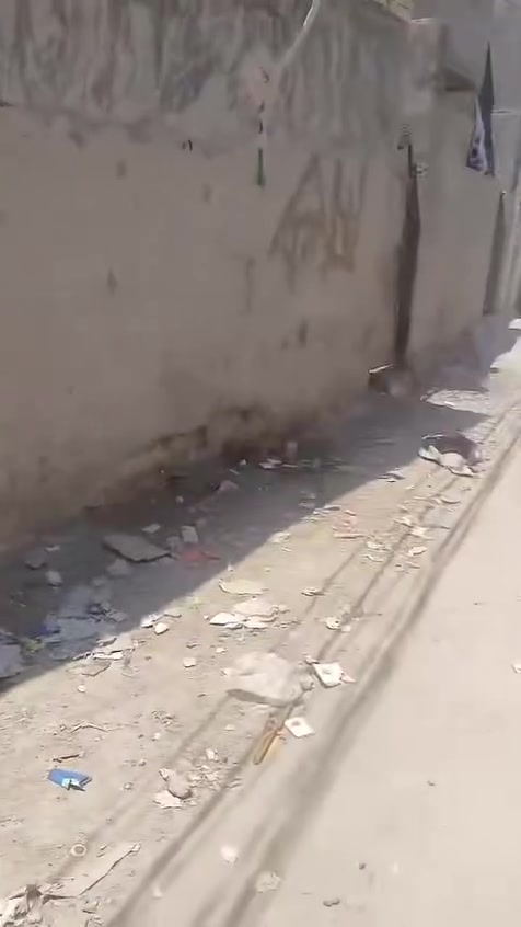 بيت زراعي للبيع 50 متر بغداد منطقه شهداء البياع الشرطه الخامسه خلف سوق رضا البيت كامل الخدمات مجاري ماء كهرباء ومثل ما واضح بالتصوير البيت قرار 17 السعر 30مليون علماً البيت اكثر من هذا السعر بس سبب البيع ظروف طارئة للاستفسار الاتصال على هذا الرقم متوفر واتساب وعلى الرصيد ***********
