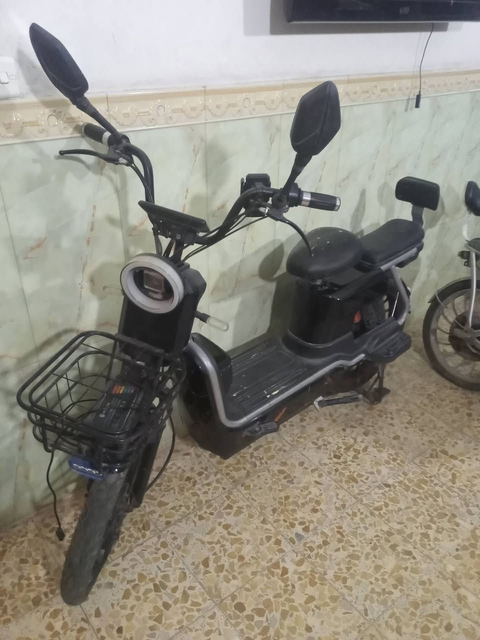 دراجه مكفوله بس بتريات تعبانات بيع او مراوس بيسكل حسب القناعه***********
