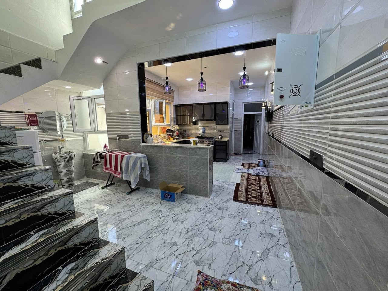 السلام عليكم ورحمة الله وبركاته
من رخصت الادمن المحترم 

دار للبيع المساحه 110 متر بناء حديث درجه اولا
وبشراف هندسي من الاساس الى التسليم خريطه حلوه وحديثه 
يتكون من استقبال و. حولي. و. مطبخ. و. غرفتين نوم 2️⃣ و. حمامات صحيات اثنين 2️⃣ 
العنوان بغداد الراشديه مركز الناحيه قرب البحيره 
الاستفسار الاتصال *********** ويتساب فقط او راسلنا على الصفحه متواجده 24 ساعه
