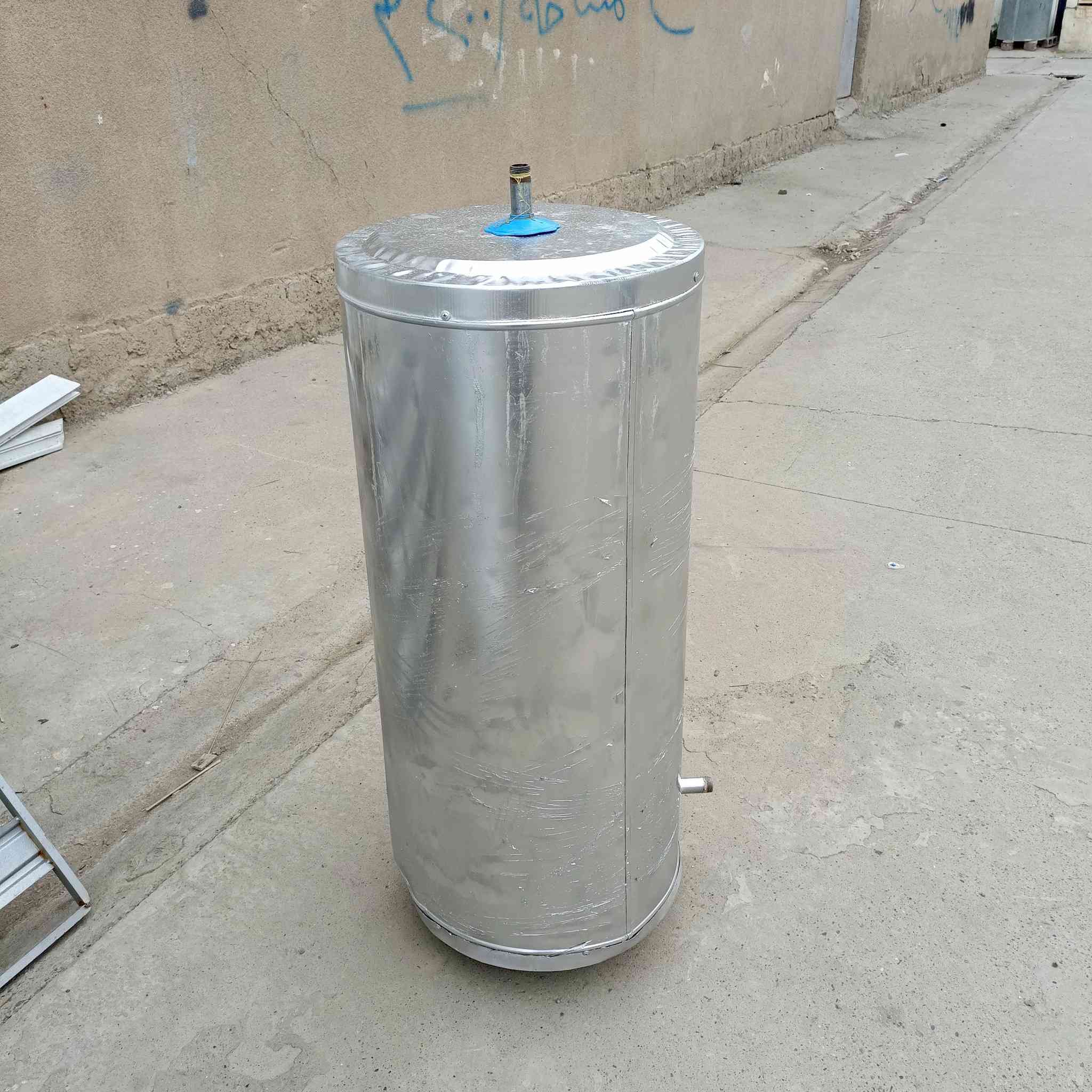 كيزر شرط الشقل للبيع السعر 50 المكان كركوك حي العروبه الاستفسار على هذا الرقم ***********
