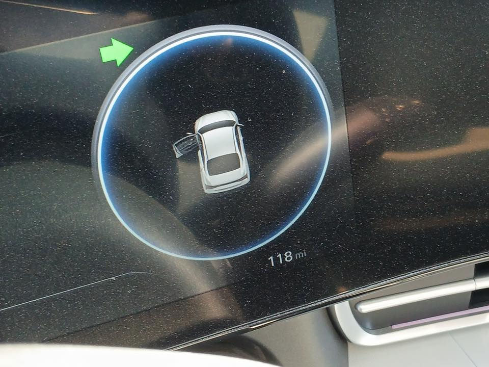 السلام عليكم النترا للبيع  موديل 2025 سيارة فول موصفات لمتد ماشية اقل الألف ديوور لون سمنتي وارد أمريكي ضرر شبر جامات معدل بارد بدون رقم لاستفسار على الرقم ***********
