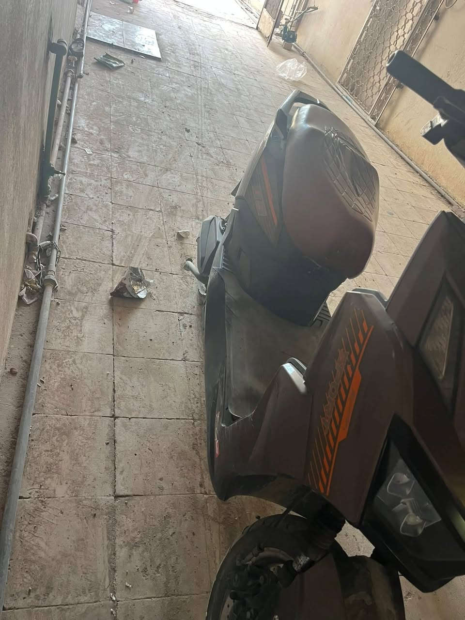 سلام عليكم دراجه شحن للبيع 6بطاريات اكبار سعرها 600وبيها مجال  العنوان أبو غريب رقم الهاتف //***********
