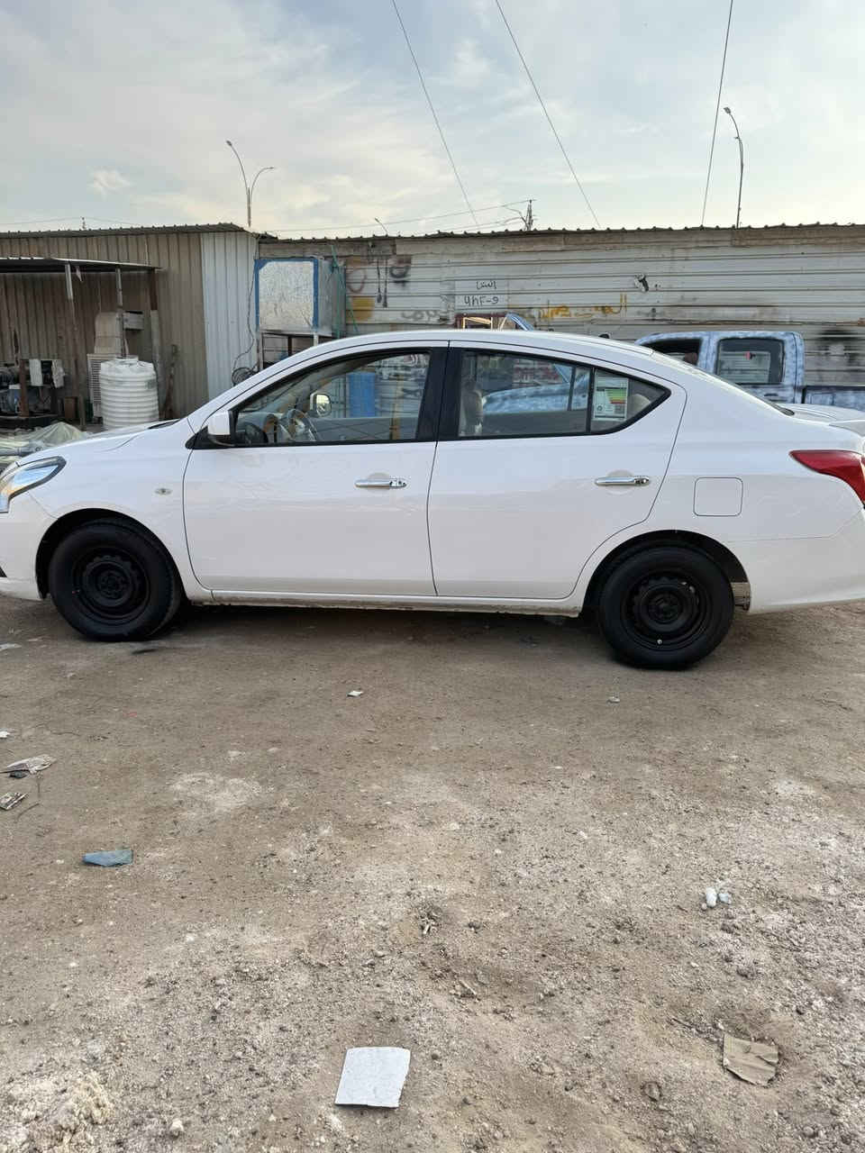 السلام عليكم 
نيسان سني هندي موديل 2017ماشيه 360الف مكفوله بيه بارد شويه بالصندوك 
كير محرك مكفول رقم اربيل سنويه 27 العنوان الأنبار الفلوجه 
السعر 95بيه مجال ***********
غير متواجد عل فيس
