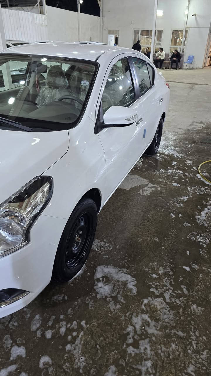 السلام عليكم نيسان صني للبيع موديل ٢٠٢٥ مصري بسم شركه تريد وكاله تريد تحويل  ماشيه ٦الاف على وضع الشركه كفاله عامه هاذا الرقم بس واتساب ***********
