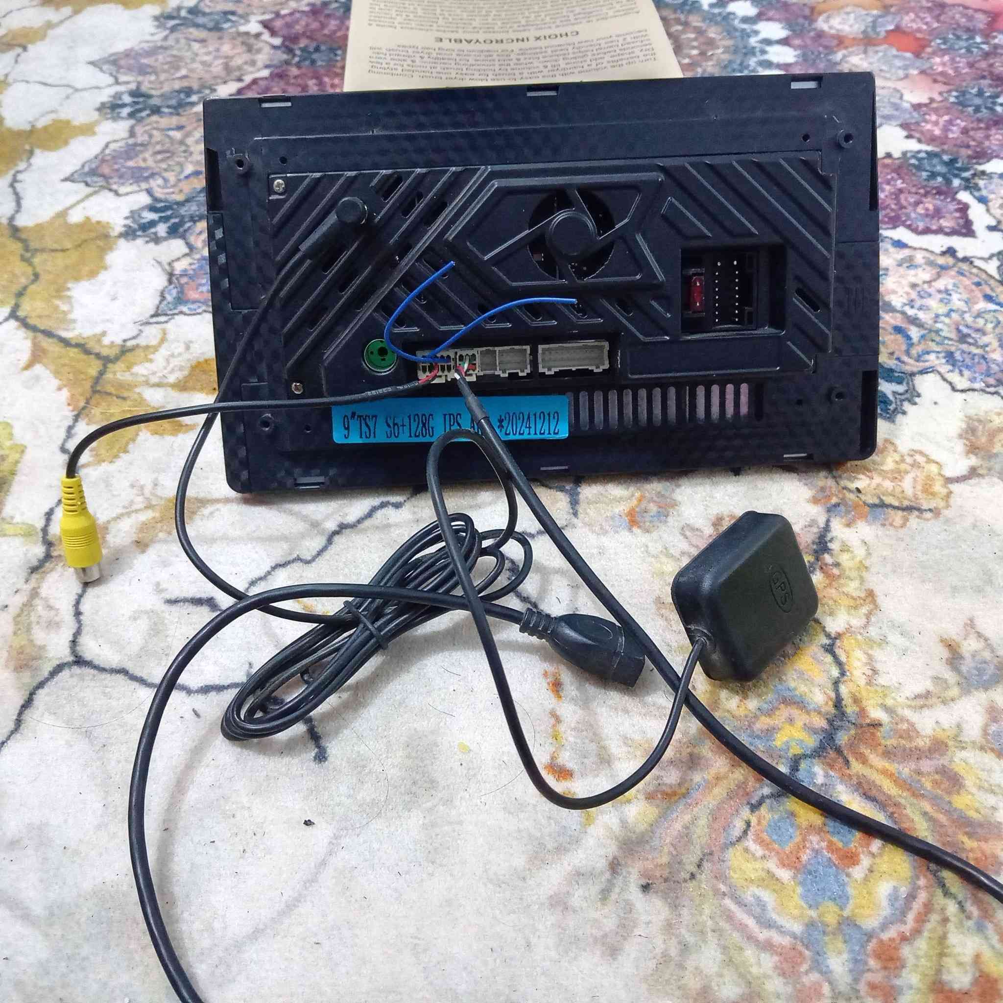 السلام عليكم شاشه مال سياره جديده طك الجيس السعر ١٠٠وبيها مجال للشراي هذا رقمي ***********وخاص هم موجود
