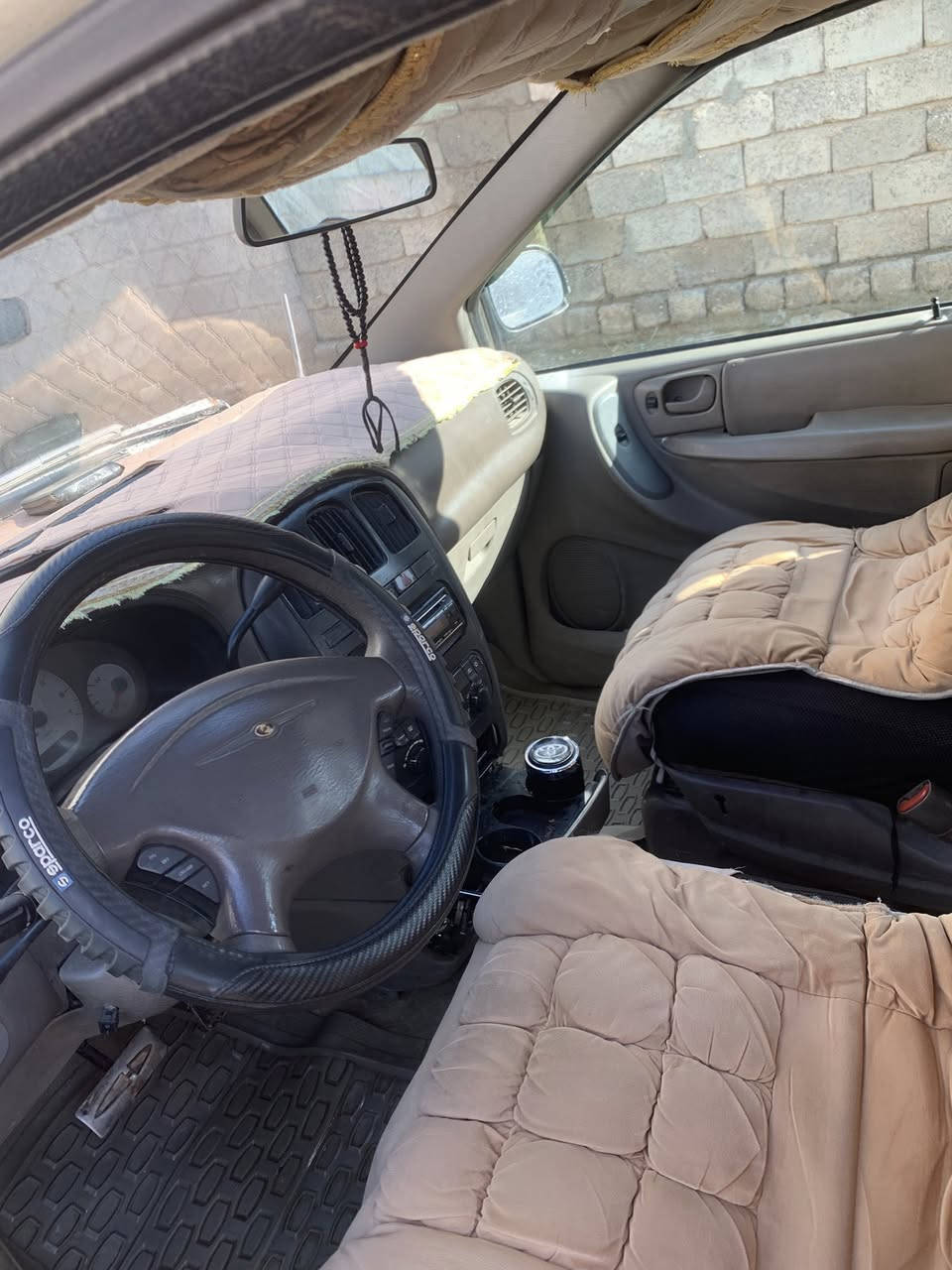 السلام عليكم دوج كرفان للبيع مصل ما موضح بالصورة سعر ٥٥ كورك ***********   اسيا ***********
