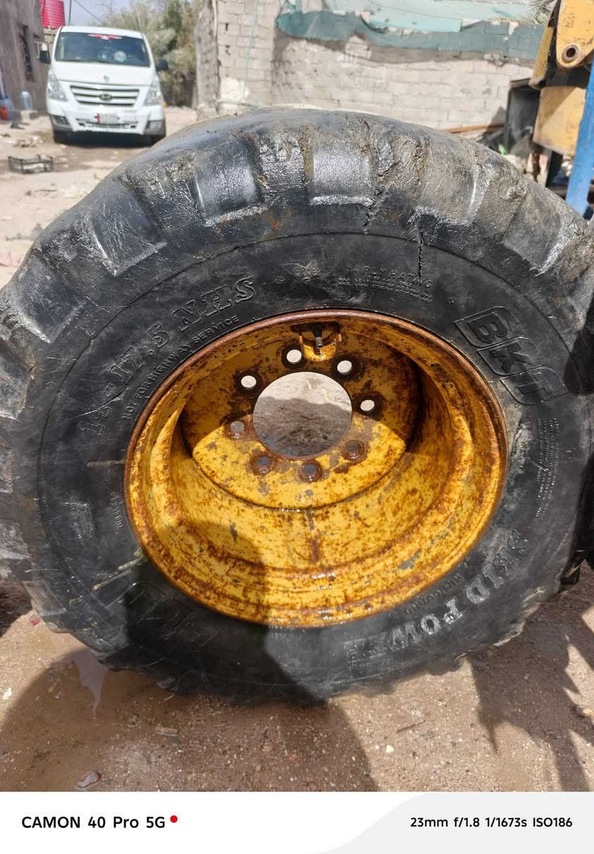 سلام عليكم تايرات شفل البيع كاملات هن وركانته سعر4ورقه ***********
