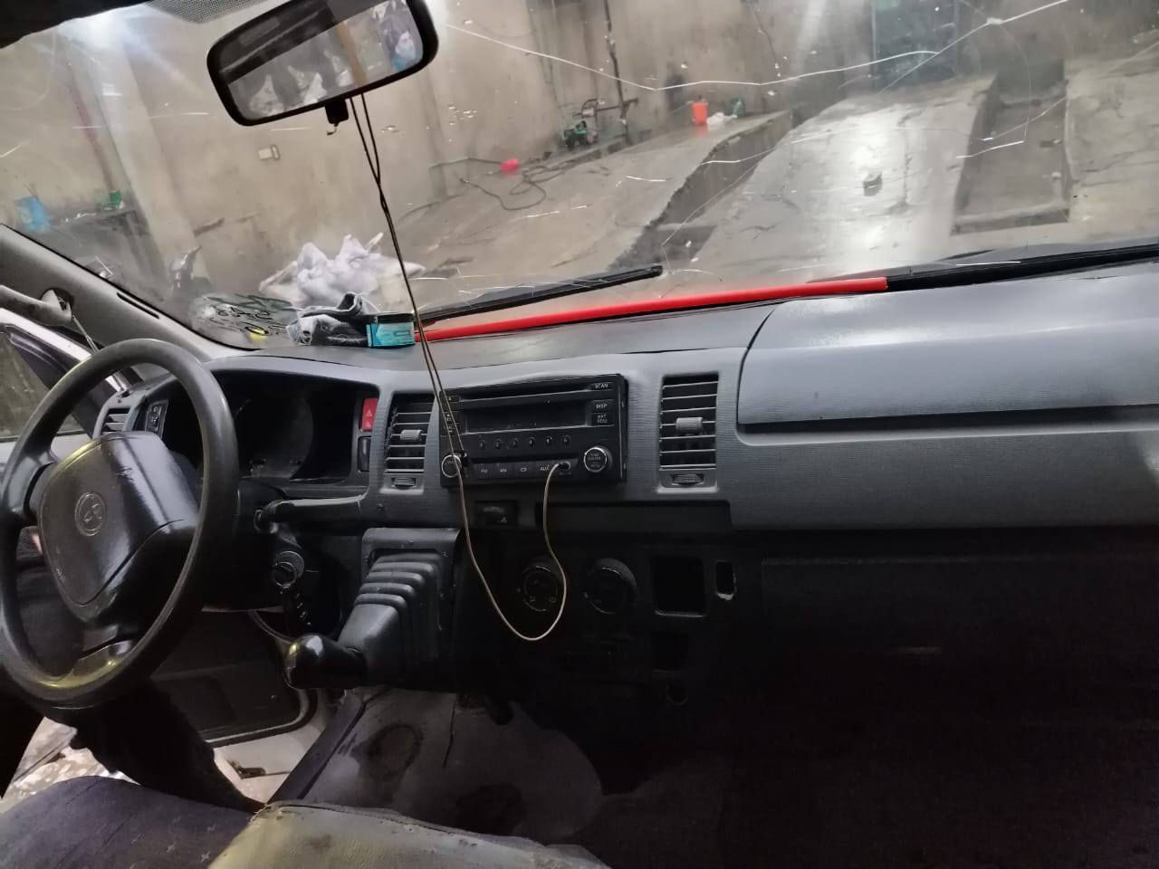 هايس تويوتا موديل 2007 محدث 2014 رقم بغداد مجدده 27 تحويل ثاني يوم مكينه وكير بلاد حداديه 70/100 بدي شوف عينك سياره بيه صبغ حزام بدي غير مكفول ابيع الك تحويل تصفير بدي شوف عينك سعرها 88 البيع او مراوس 
رقم هاتف *********** مكاني بصره 
رجاء رجاء لا يحد يكسر بحلال عالم فلوسك عندك سيارتي عندي كلشي موجود بلسوك 
اذا كو جنبي عالي ناصي هم اروس رجاء لا يحد يعني الين سعار معروفه واسفه على طالع اي استفسار نتصال على رقم هاتف متوفر على نت وعلى خط تحياتي للجميع لأخوه
