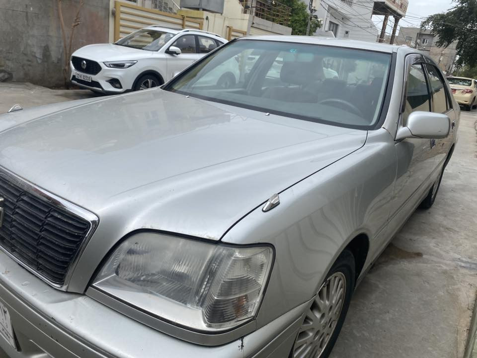 مەلیکە   موس ٢٠٠١ دیفۆری گەورە
سێ دوگمە چوار کۆشین کارەبا بێ بۆیاخ بێ مەسروف ناوزەرد کۆدی هەیە
سعری ٤٦  
***********
