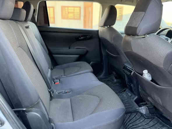 تويوتا هايلندر le موديل 23 ماشية 28 الف كيلو بعدها بالباكيت
باسمي رقم اربيل البارحة سجلتها والتحويل ثاني يوم
الضرر نص چاملغ ع الجنطة وموظح بالصور
كير محرك بالشرط وباقي مواصافاتها معروفة 
السعر 280$ بيع مستعجل
الرقم ***********
