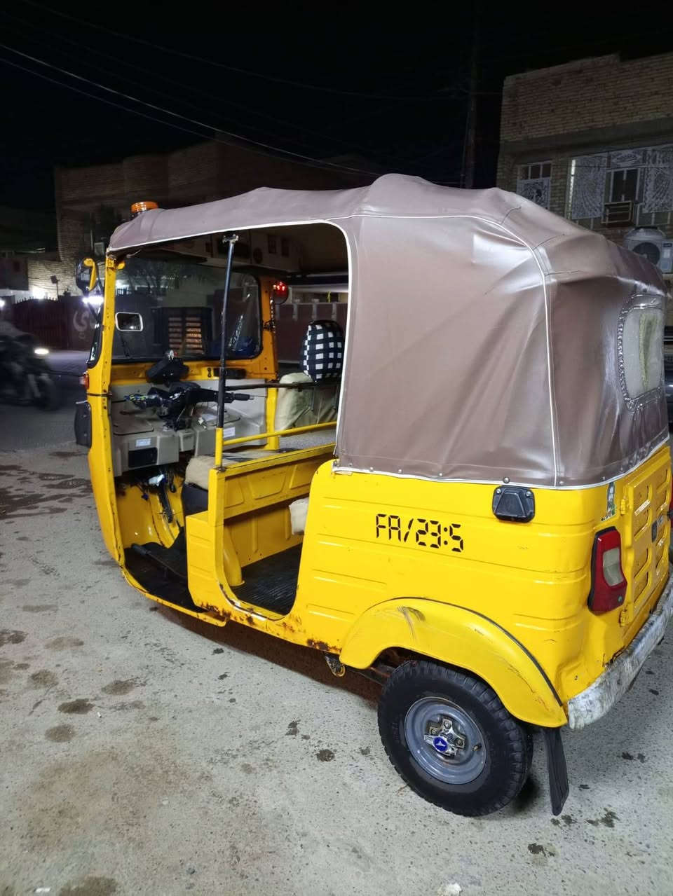 سلام عليكم 👋
تكتك باجاج 
موديل 2019
شهر 12 يوم 30
تكتك خير من الله جاهز على اخر حبايه
مكفوله من الصبغ بيه بس طاخات خفيفه كادم العين 
كاعديات مابيه خياس بس دوس حتا دواير ما خيسانه 
المكان الحسينيه الراشديه 
رقم *********** 
السعر خاص
