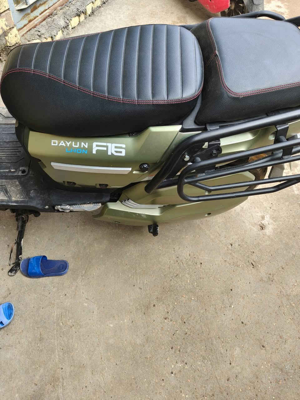 السلام عليكم دراجة شحن ليثيوم  30 امبير 72 فولت تمشي من 70 كيلو الى 90 كيلو بيهه سماعات منه وبيهه اباجي ملف 2000للبيع بعدهه جديدة زيرو مماشية استخدام شهرين مطالع بيهة سعره مليون 400 مكاني أبو غريب هاذا رقمي بي واتساب ***********
