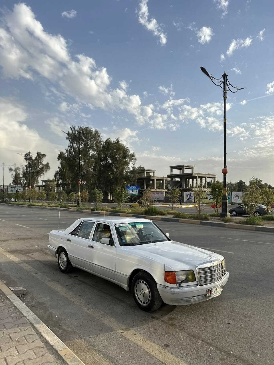 مارسدس جامبو رئاسي باب قصير
مارسدس جامبو رئاسي باب قصير موديل 1987 بأسمي السياره سنويه 30 رقم بغداد انكليزي الجديد  محرك بلاد عنكبوت قبغ اسود سياره مكفوله كير ومحرك وحداديه صدر وقواعد دبلات وشاصي  بيها شويه خربطه ب السلولي يرادلها تصفيه لمنضومه البانزين دواخلها نضافه 70% لون بيجي غرفه جلد 

مكاني ديالى بعقوبه السياره عارضها على 55 وبيها مجال بسيط 

متواجد على واتساب والرقم *********** ومستعجل على بيعتها
