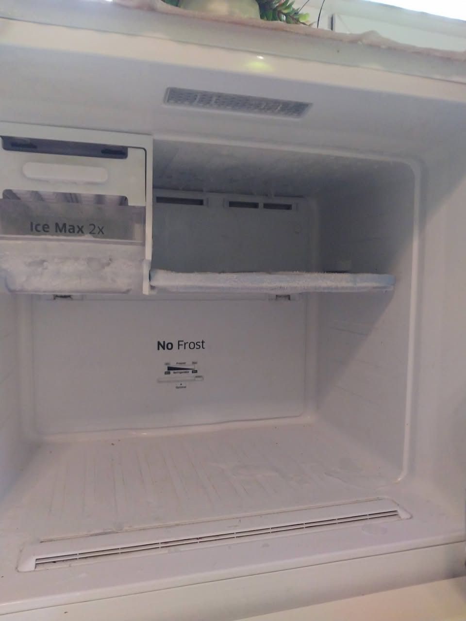 ثلاجات ٢ سامسونج ١٠ قدم خوات نفس النوعيه ونفس الموديل  شغلات للبيع


**إذا كنت صاحب هذا الإعلان وتريد حذفه لأي سبب، رجاءا أرسل رسالة إلى الدعم الفني**