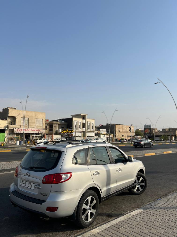 سنتافي 2009 كفالة عامة
***********.. 
رقم مميز ذيقار قيمتة 40 ورقة 
فول فول مواصفات
فتحة كشنات عسلي
كرسي السائق كهربائي
مكينة ٦ سلندر القوية والمرغوبة
تخم تاير
تخم ويلات
عبوة فيتبم جديدة
السيارة جانيها من سنتها ولحد الان ما مبيعوة الاكثر من شخص
سيارة نصباها تخبل ومكفولة من كلشي. كير مكينة
***********
ما متواجد فيس الشراي يخابرني ويدلل البصرة, العراق
