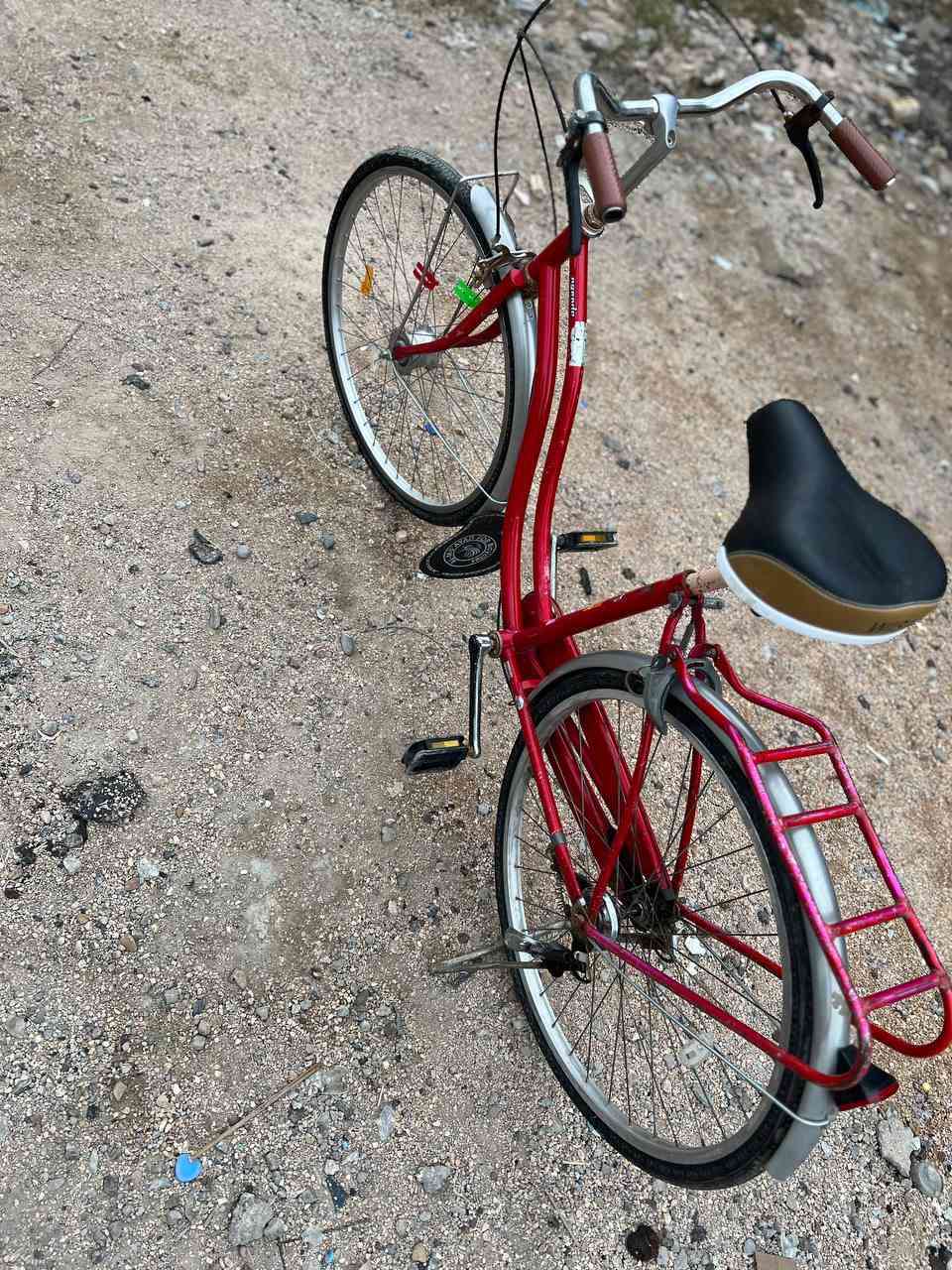 سلام عليكم 
بايسكل للبيع كامل مابي نقص اصلي من القديمات ونضيف
حجم ٢٦  مكان ناحيه الطيفيه سعره ٩٠ ففل


**إذا كنت صاحب هذا الإعلان وتريد حذفه لأي سبب، رجاءا أرسل رسالة إلى الدعم الفني**