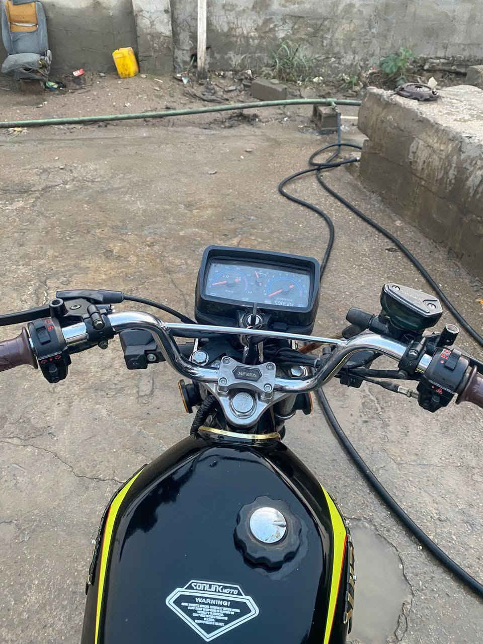 السلام عليكم
دراجه سونك 23 دراجه خير من الله اوراق أصولي مدفوع كمرك دراجه كلشي شغال بيه ما ناقصه شي السعر 600 وبيه مجال حك جيه 
مكاني بغداد المدائن سلمان باك


**إذا كنت صاحب هذا الإعلان وتريد حذفه لأي سبب، رجاءا أرسل رسالة إلى الدعم الفني**