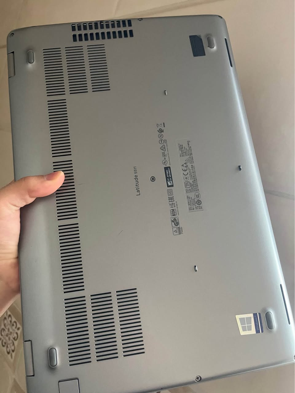 لابتوب دل لاتيتيود 5511
Dell Latitude 5511
حجم الشاشة ١٥ انش الوان قوية
المعالج core i 5 الجيل العاشر فئة H للاعمال الثقيلة والهندسية
الرام 16GB 
الهارد 256GB SSD NVMe M.2
كرت الشاشة Intel UHD GRAPHICS (SHARED)
كيبورد ضوئي
غالق كاميرا
نظافة عالية جداً
شاحنة اصلية 130 واط
Windows 11 اصلي كامل التعاريف الاصلية
مع برامج
السعر 500 الف
المكان بغداد كرادة
يتوفر توصيل بغداد, العراق


**إذا كنت صاحب هذا الإعلان وتريد حذفه لأي سبب، رجاءا أرسل رسالة إلى الدعم الفني**