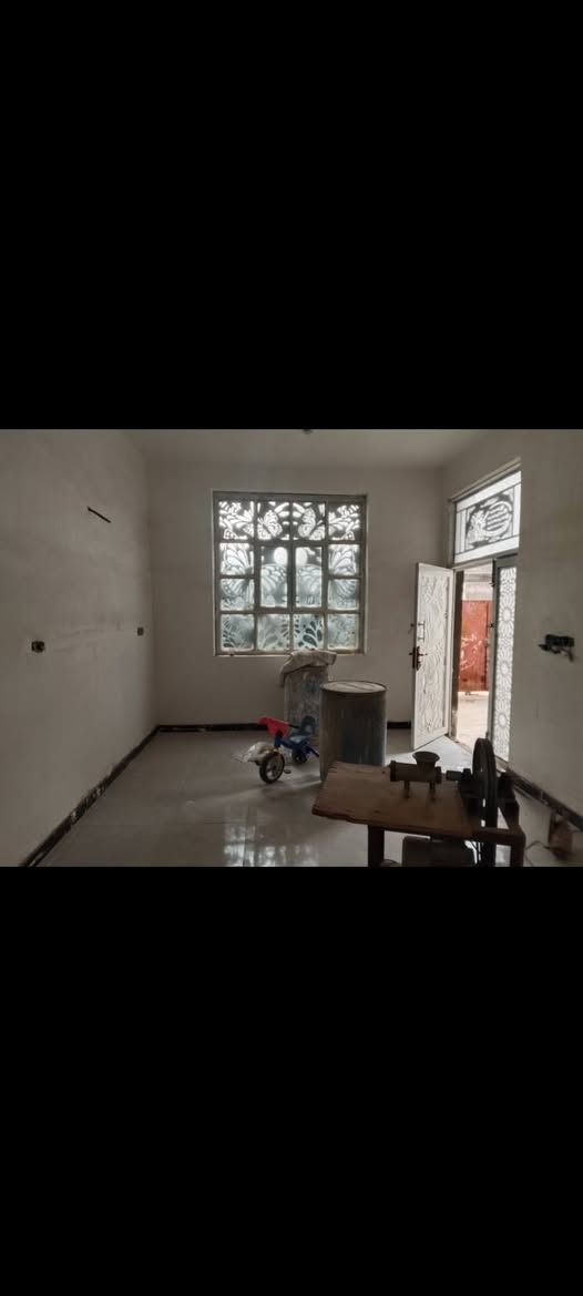 🏡بيت للبيع 🏡
طابو⬅️ اسهم مداور

💥العنوان⬅️ شارع السفينه قرب جامعة الامام الصادق 

⭕شارع 8 منر 

⭕مساحه 160 متر 

⭕واجه 9 منر نزال 18 متر 

طابقين طابوك🏡 كونكريت 

يتكون من 

▪️خمس غرف ▪️ثلاث صحيات▪️ اثنين صاله▪️ استقبال▪️ مطبخ 

االسعر💸💸 خاص 

للاستفسار الاتصال📞 على***********
