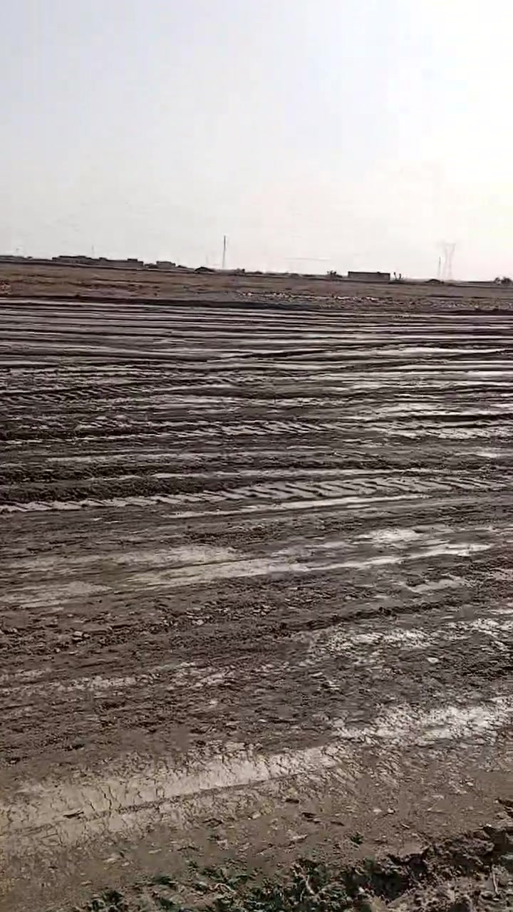 5 دوانم للبيع طابو سند 25 تحويل مباشر بأسم المشتري على طريق  ( خضر _ دراجي ) خلف جملون محمد ال مذبوب خدمات متوفرة ماء وكهرباء وشارع سبيس قريب عليهة
للأستفسار مراجعة المكتب الصوب الكبير شارع الجسر مقابل مجمع ستار او الاتصال على الرقم ***********
