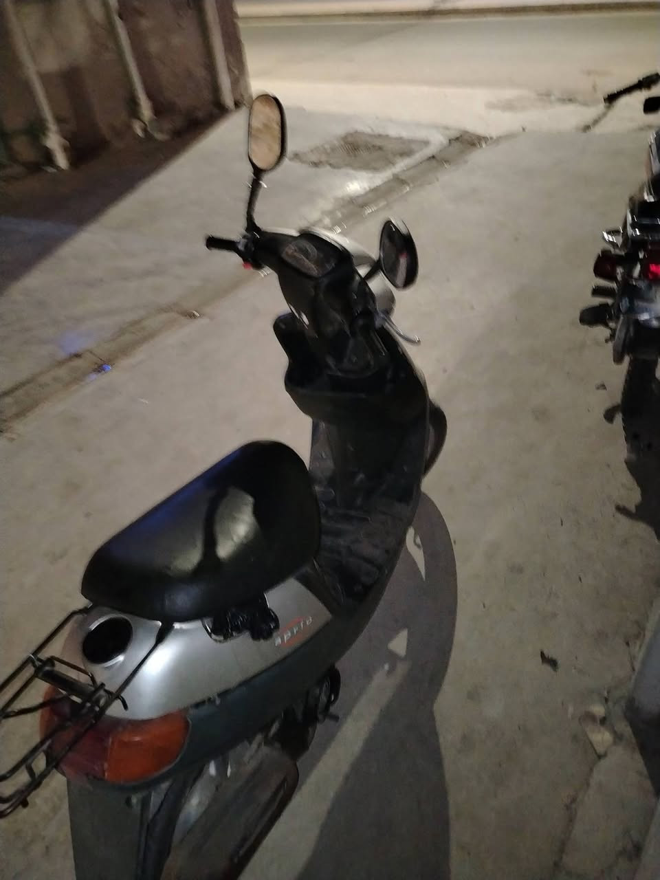 ماطور بوتين نظيف معمر مره وحده للبيع سعر 260 بي بجال هاذ رقمي ***********
