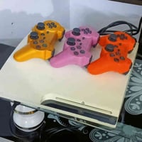 بلي ستيشن 3مهكر للبيع جهاز نضيف ومامفتوح ابد مصارلة هواي مستعملينة بس ...