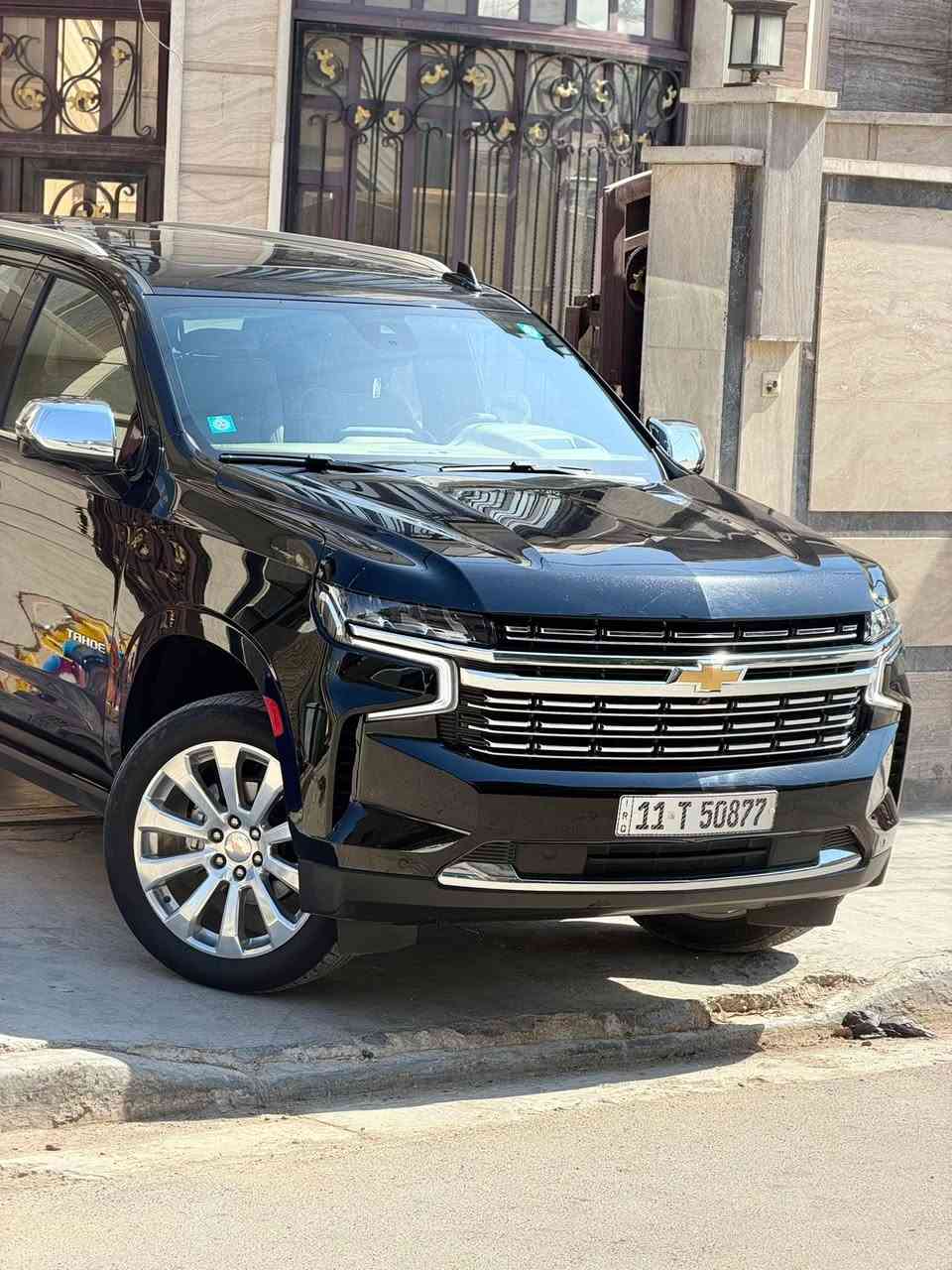 السلام عليكم
الفئة: بريمير .1

1. الموديل 2023

V8 EcoTec3 لتر 5.3 :المحرك .3

1. الممشه 57

2. ناقل الحركة: أوتوماتيك

3. نظام الدفع: رباعي (4WD)

Air Ride + Magnetic Ride Control :التعليق .8

1. عدد المقاعد: 7 ركاب (كراسي كابتن بالصف الثاني)

2. جنوط ألمنيوم 22 إنج

3. مقاعد جلد فاخرة

4. تبريد وتدفئة للمقاعد الأمامية

5. تدفئة مقاعد الصف الثاني

6. ذاكرة حفظ لمقعد السائق

7. شاشة معلومات وترفيه كبيرة

8. Apple CarPlay 9 Android Auto

Bose نظام صوت .17

1. شحن لاسلكي للجوال

2. كاميرا 360 درجة

3. شاشة عرض على الزجاج الأمامي (HUD)

4. مرآة داخلية كاميرا رقمية

5. فتحة سقف بانوراما

6. باب خلفي كهربائي

7. تشغيل السيارة عن بُعد

8. رادار آمامي

(Adaptive Cruise Control) مثبت سرعة متكيف .26

1. نظام النقطة العمياء

2. تحذير الخروج عن المسار

3. فرملة طوارئ أوتوماتيكية

4. حساسات أمامية وخلفية

5. تعليق هوائي جكات

السعر 53

للاتصال***********
