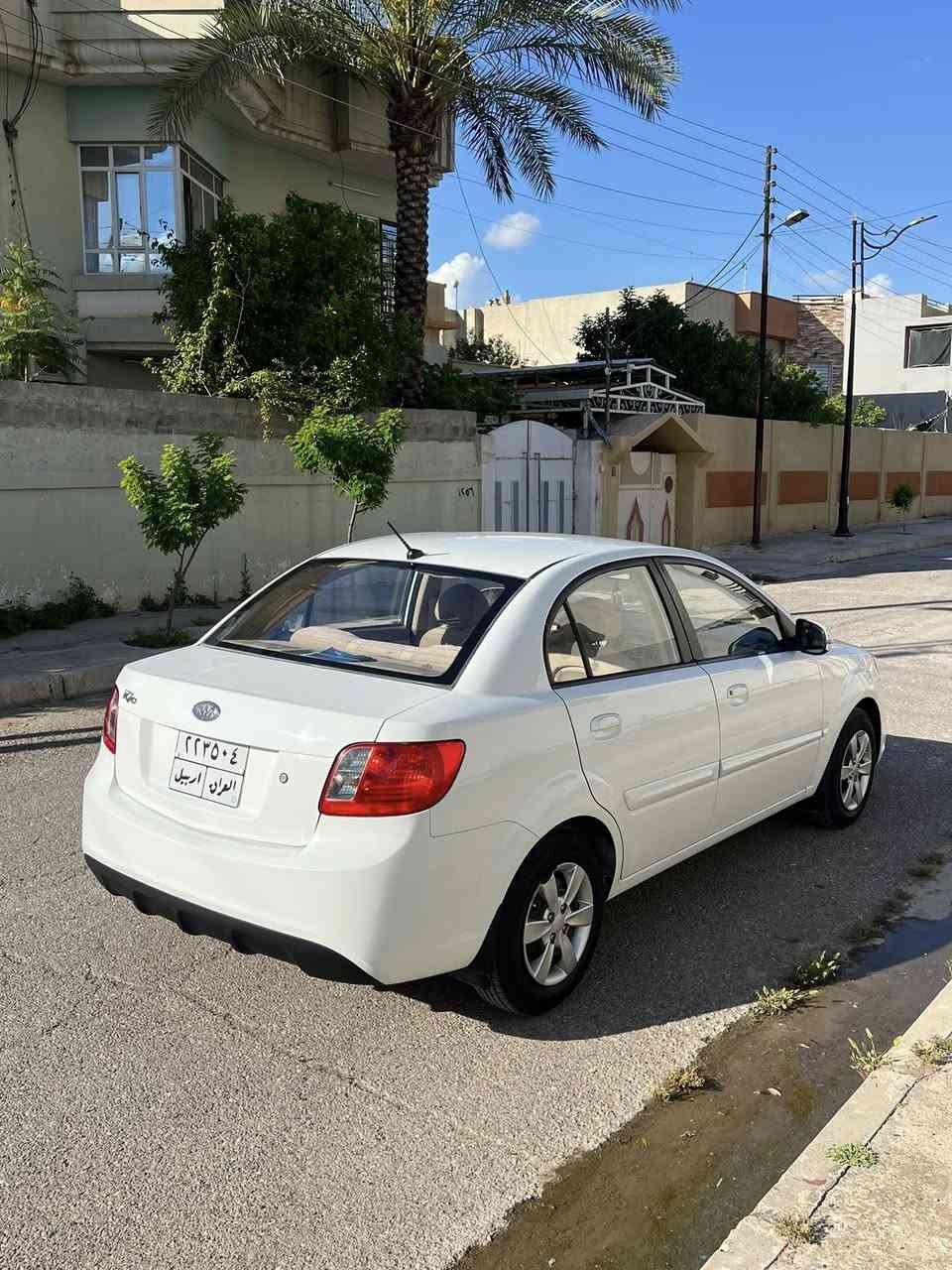 كيا ريو
موديل 2012 خليجي 
بدون صبغ ولا ضرر 
سنوية  ما ساقطة جاهزة بس رقم قديم شرط التحويل 
كير محرك بشرط 
مواصفات سيارة 
كير توماتيك 
جامات كهرب 
تبريد ثلج 
اشاير بل مري 
السيارة  جاهزة من كل نواحي 
السيارة جديده وعلى وضع شركة 
البيع بل نقد فقط 
للاستفسار اتصل على الرقم ***********
