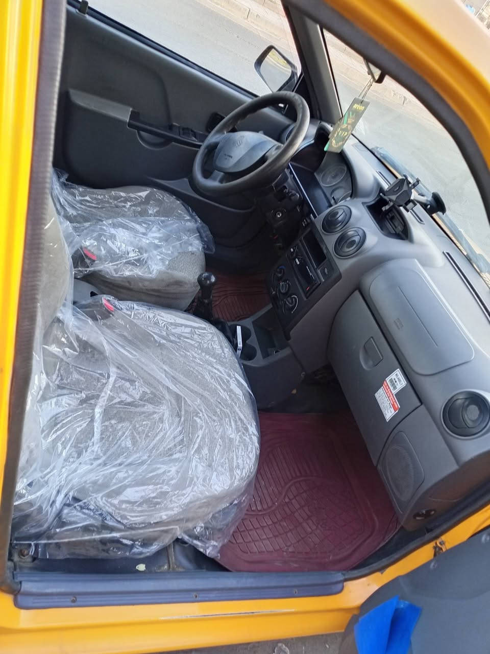 السلام عليكم
سايبا 2018 للبيع 
رقم بغداد انكليزي 
سنوية لـ2030 باسمي 
تدفئة تبريد شغال نقص غاز فقط 
شواصي واحد معمر

مكينة كير خير من الله 
كشر شوفت عينك بيها صبغ جهة صدر 
تخم تايرات جديد 

غرامات وهيئة مصفرة 
مكاني بغداد الشعلة 

السعر 39 ورقة بيها مجال قليل حك جيه 

***********
