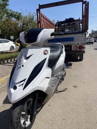 دراجه جي تي ار للبيع الدراجة نضيفه وناعمة مال جناي معتني بيها كلش وماب...