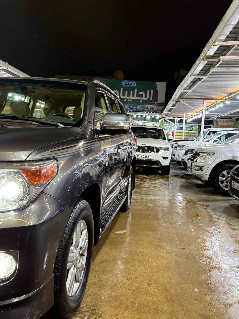 سلام عليكم 
سياره لاند كروز
موديل 2013 
فئه البريم 
كير مكينه حداديه كله كفاله 
ماشيه 105,000
 موجود سونار بيها 
السعر 32,000$ 
العنوان بغداد الجديده 
لتواصل ***********
