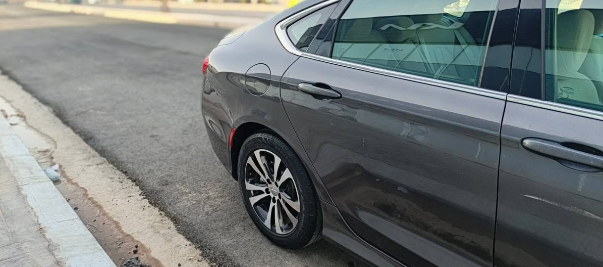 بيع او مراوس
كرايسلر سي ٢٠٠ موديل ١٦ محرك ٢٤٠٠ رقم اربيل شرط الوكالة والتحويل صبغ قطعتين ضرر امريكا وقطعتين ونص تطويز جمالية بدون دواخل مكينة وكير شرط موصفات
بصمة 
فتح ذكي
كير ماوس
هندبريك بصمة
داخل لونين
تحكمات ستيرن
وبيها بعد موصفات وعليها غرامة ورقتين ونص تنزل من سعرها 
سعرها ١٠٠ وبيها مجال شراي خابر على هذا الرقم

***********
***********
