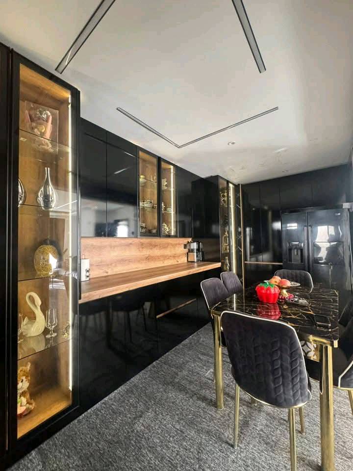 اربيل مجمع اوزال ستي 
مساحه 172م
3غرف نوم 
استقبال مطبخ مجموعة صحيات 