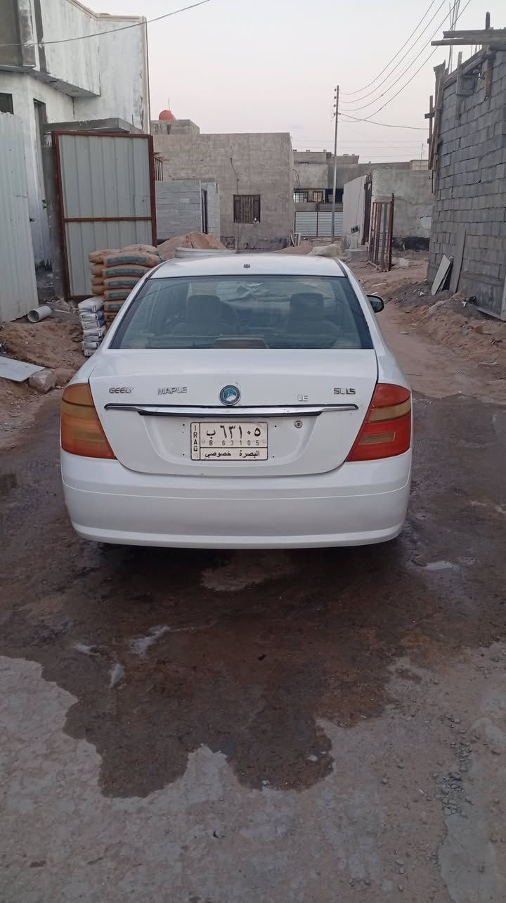 سلام عليكم
سيارة جلي موبل مديل12سيرة نضيفة مكينة كير حدادية نص عمر سنوية منتهية بل24 بكان سيارة بصرة جزيرة 
سعر35رقم ***********
