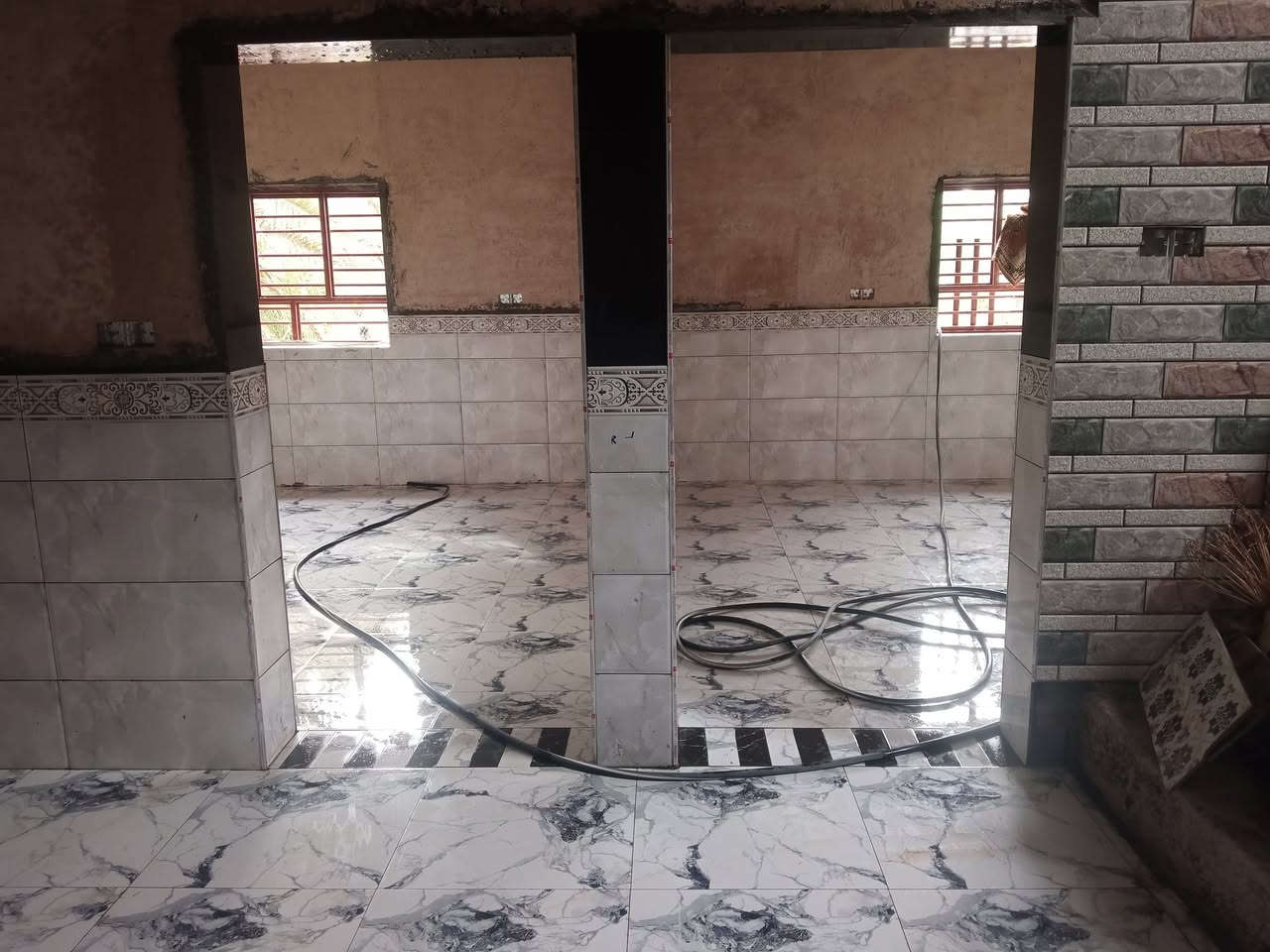 كادر سيراميك جدران ارضيات  واجهات ***********
