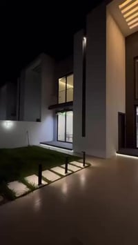 🏷️ ADS 459  🏠 بيت للإيجار في مجمع البدور  🔹 المساحة: 200 م² 🔹 عدد الغر...