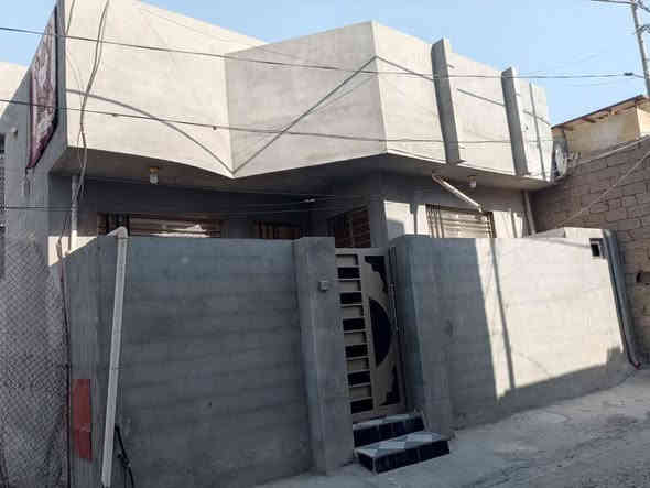 🟢دار للبيع في الفلوجة حي الجولان خلف صيدلية الاوفياء 🏡
⭕️تسلسل: 1029
            
                     📢 على بركة الله 📢 
📍نوع الملك = طابو صرف سند 
📍المساحة : ١٤٠ م٢
📍الواجهة: ٩م 
📍 الشارع = ٨ م
📍بناء بلوك ٢٠٢٤  

🛑الدار مشيد من طابقين ويحتوي على 
غرفتين نوم وصالتين 
واستقبال ومطبخ وحماممات وصحيات داخلية وخارجية

✳️سعر بيع العقار : ٩٤  مليون دينار  

🟢مكتب دجلة الهندسي للعقارات حي الجولان قرب صناعة الجولان للسيارات مجاور سوبر ماركت الهلال
للاستفسار الاتصال على
‏‭ *********** 
***********
