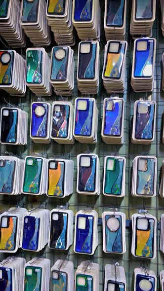 عرض خاص ارخص من سعر الجمله احدث انواع الكفرات سعرالكفر 400 دينار ملاحضه جمله فقط توصيل لجميع المحافضات ***********
