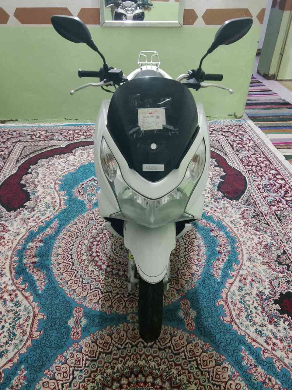 درجة pcx جيل اول مكينة مكفولة كهربائيات كلها شغالة حساس استان حساس ازدحام شغالات دراجة ماشية 29 كفر بيه شخوط بسيطة سعرها 13ونص ورقة وبيها مجال بسيط العنوان ديالى بعقوبة
رقم الهاتف ***********
