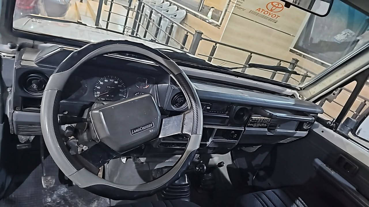 السلام عليكم
لاندكروزر ١٩٨٨ محدثه
٦ سلندر بانزين
كير ومحرك شرط
دبل كير
٤ راكب
رقم دولي
السياره نظيفه
عنوان السياره موصل
السعر 93 وبيها مجال
***********
