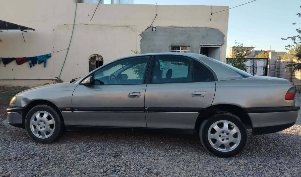 السلام عليكم ورحمة الله
اوبل بزون 94 ضايعة المستمسكات وصاحبها موجود من الموصل ما يقبل يحول ماعرف ليش ابيع حديدة 
بيها واجه مرورية فقط
صدرها تعبان فول وكشرها شوف العين
محرك ونجي 2500 المرغوب 
السعر 14 ورقة
الخاص مغلق
الاتصال على الرقم ***********
